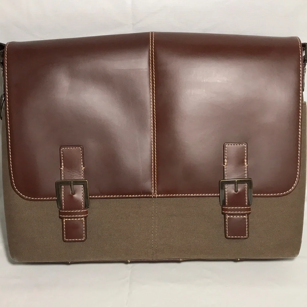 BOCONI NASHVILLE BRYANT LTE SLIM DOUBLE BUCKLE CANVAS & LEATHER MESSENGER